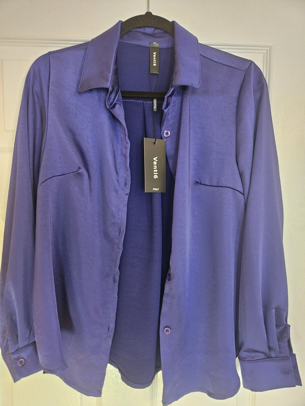 NWT Venti6 Women's Purple Satin Button-Down Shirt. Size S.